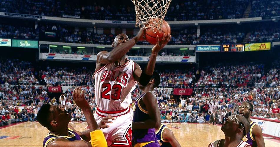 Michael-Jordan-Chicago-Bulls-Los-Angeles-Lakers-1991-the-move