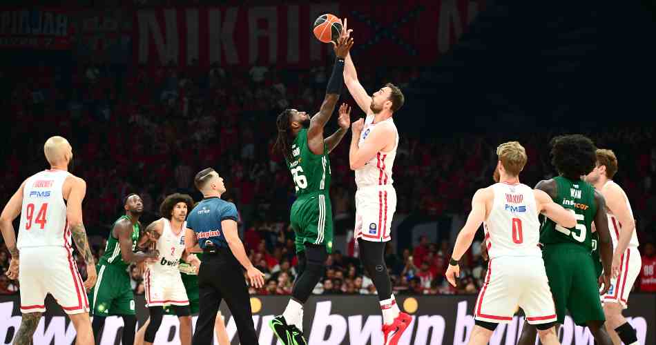 Mathias-Lessort-Nikola-Milutinov-Olympiacos-Panathinaikos-Game-3-jumpball