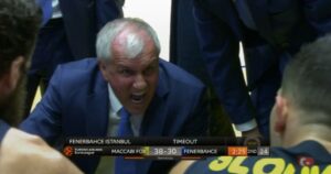Zeljko-Obradovic-Kostas-Sloukas-Maccabi-Tel-Aviv-Fenerbahce-2018-timeout
