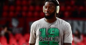 Mathias-Lessort-Olympiacos-Panathinaikos-Game-1-Gate-13