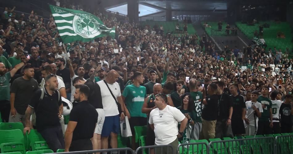 Zeljko-Obradovic-Panathinaikos-fans-presentation(3)