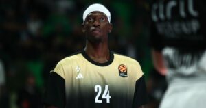 Mbaye-Ndiaye-Panathinaikos-ASVEL-warmup