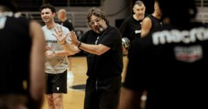 Andrea-Trinchieri-PAOK-practice