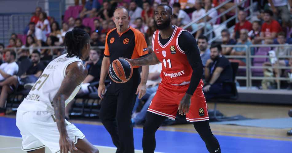 Cody-Miller-McIntyre-Olympiacos-Fenerbahce-preseason