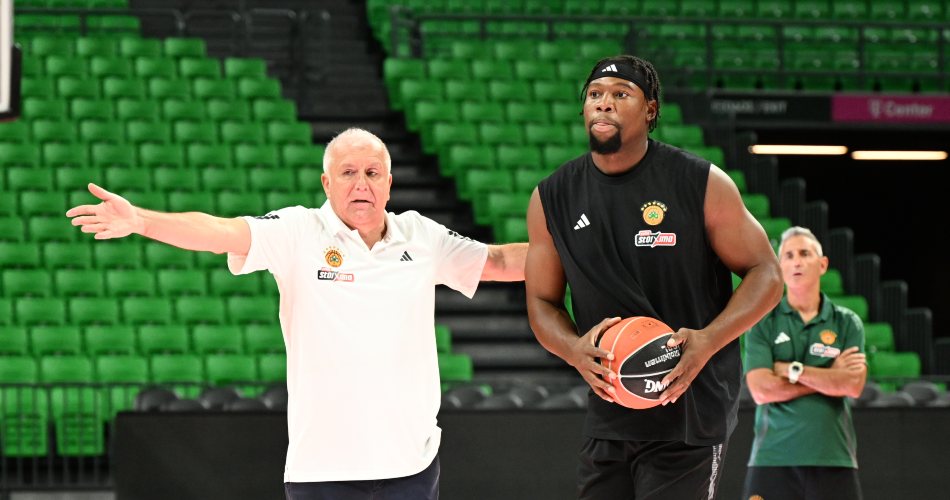 Zeljko-Obradovic-Guerschon-Yabusele-Panathinaikos-practice