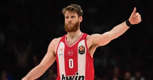 Thomas-Walkup-Olympiacos-EuroLeague