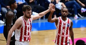 Sasha-Vezenkov-Jean-Montero-Olympiacos-PAOK-SuperCup