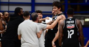 osman buzzer beater pao paok super cup