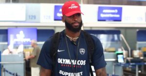 Cody-Miller-McIntyre-Olympiacos-airport