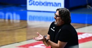 Andrea-Trinchieri-Olympiacos-PAOK-SuperCup(3)