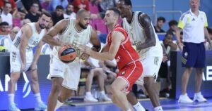 Talen-Horton-Tucker-Olympiacos-Fenerbahce-preseason