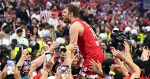 Sasha-Vezenkov-Olympiacos-EuroLeague-Champions-2026