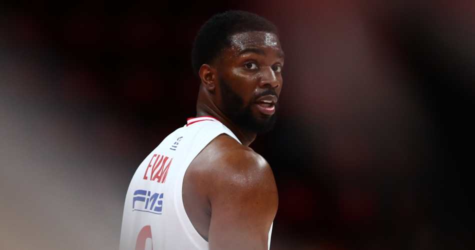 Keenan-Evans-Olympiacos-GBL