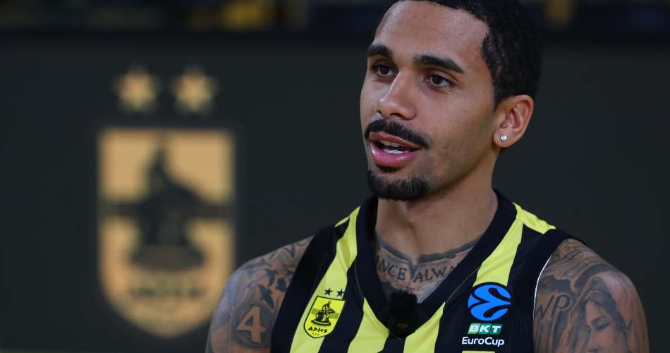 Elijah-Mitrou-Long-Aris-presser