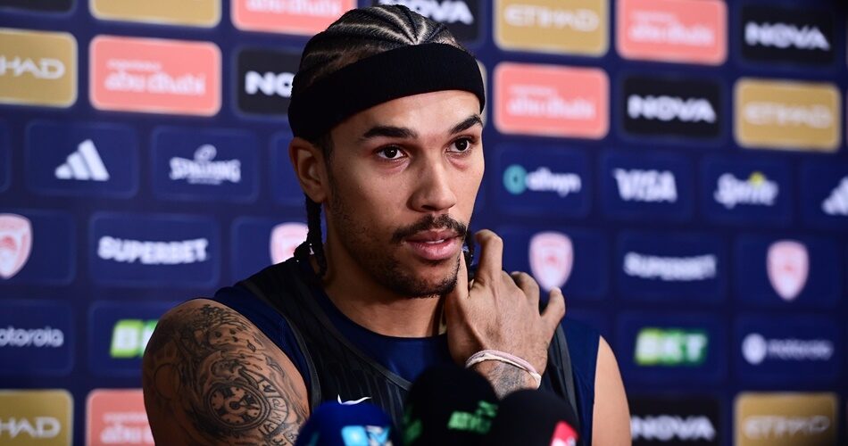 ward-olympiacos-mediaday