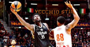 Momo-Diouf-Tyrique-Jones-Virtus-Bologna-Olympiacos