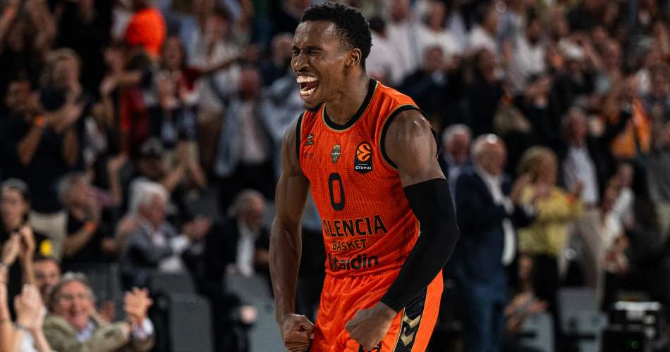 TJ-Shorts-Valencia-Olympiacos-hyped