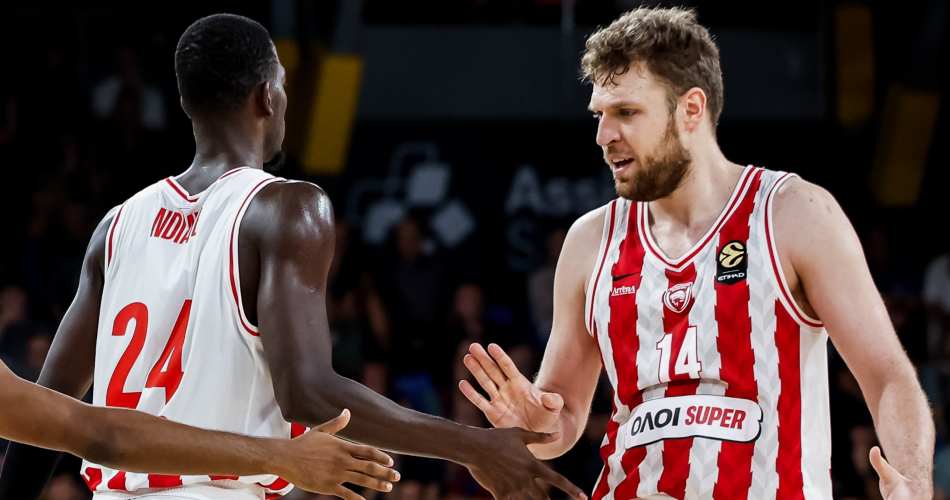 Αποθέωσε Εντζάι ο Round MVP Βεζένκοφ: “Μόνο οι μπασκετικοί μπορούν να καταλάβουν τι κάνει”